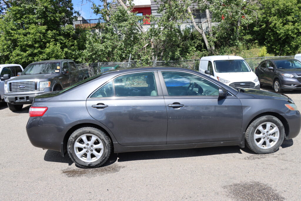 2007 Toyota Camry CE – Sedan | 2.4L 4-Cylinder | Reliable Classic