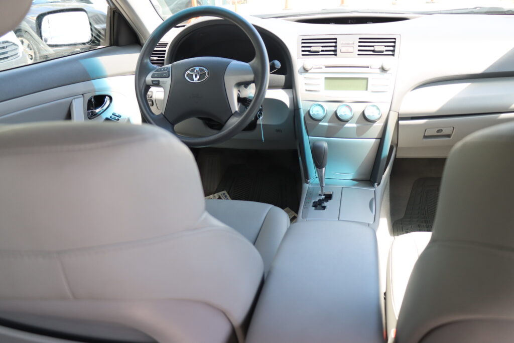 2007 Toyota Camry CE – Sedan | 2.4L 4-Cylinder | Reliable Classic